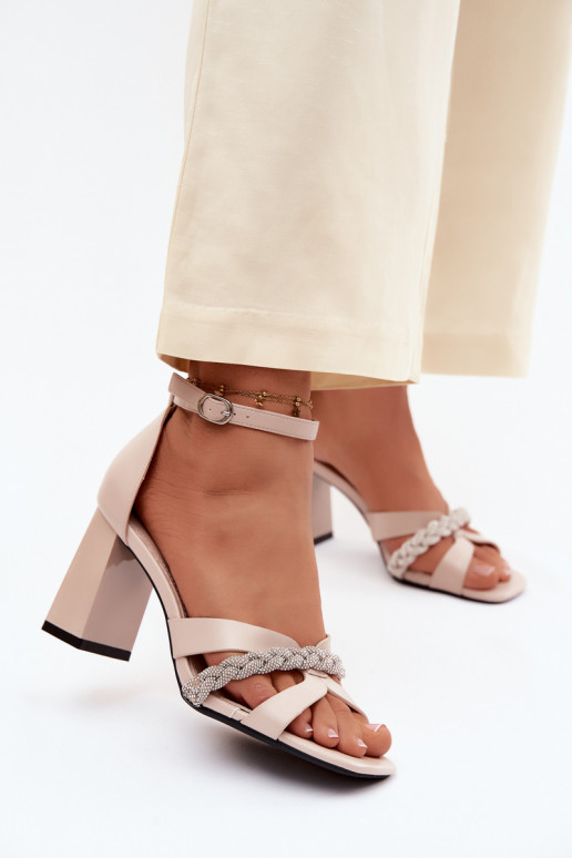 Sandálias femininas com salto Registro Pasek com olhos brilhantes Vinceza 62298 bege