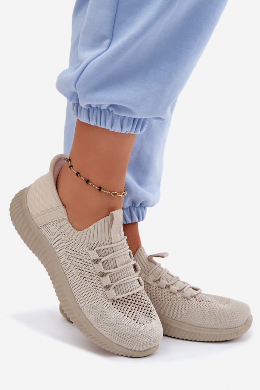  Um modelo atraente tênis Feminino bege Olive