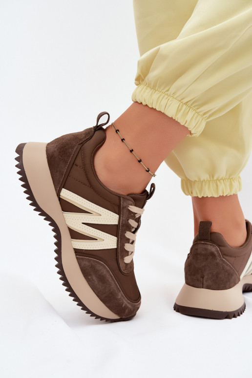 de camurça À modalo de tênis Feminino com uma plataforma Vinceza 41521 cor marrom