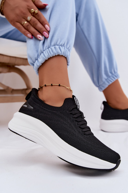  tênis À modalo de tênis Feminino Um modelo atraente Kobbo 102425 cor preta