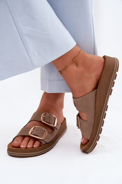 Chinelos de couro com fivelas Tem que serciejka P7537-04 bege