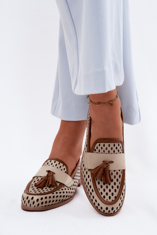 Pele com elementos abertos sapato mocassins femininos Tem que serciejka HJ760-14 marrom-bege