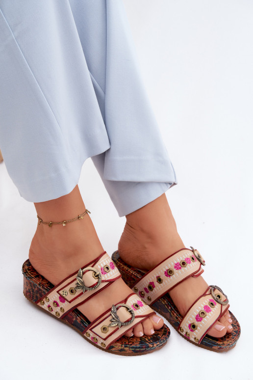 Pele Estampado Chinelos femininos com uma plataforma Tem que serciejka K7406-04 Cores diferentes