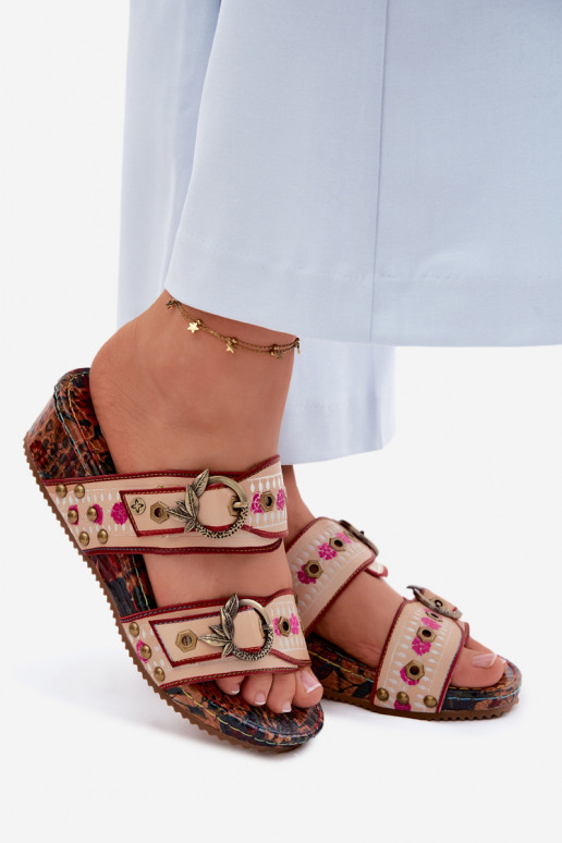 Pele Estampado Chinelos femininos com uma plataforma Tem que serciejka K7406-04 Cores diferentes