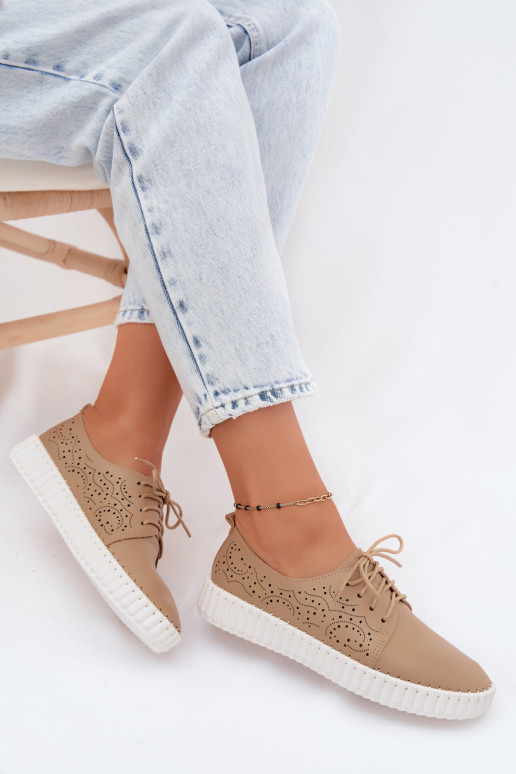Sapatos perfurados de areia com atacadores Pearla