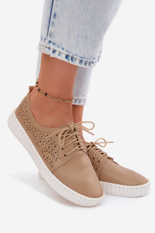 Sapatos perfurados de areia com atacadores Pearla