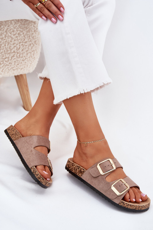 Chinelos femininosde camurça ecológicau cor dourada com fivelas bege Vorella