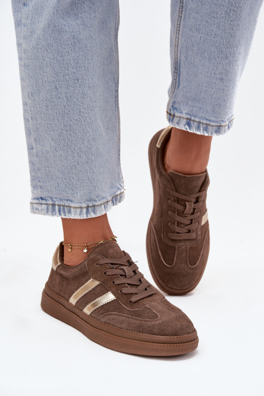 À modalo de tênis Feminino de camurça com uma plataforma cor marrom Sylviona