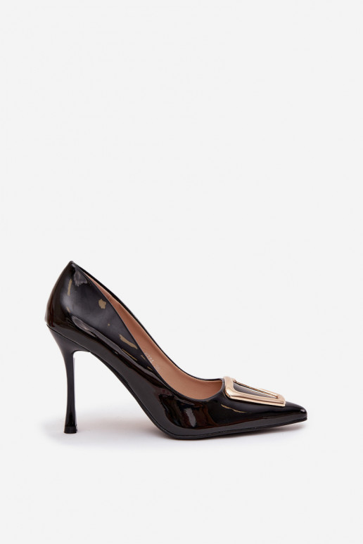 Sapatos de salto alto pretos com efeito verniz e detalhes dourados Paivelle