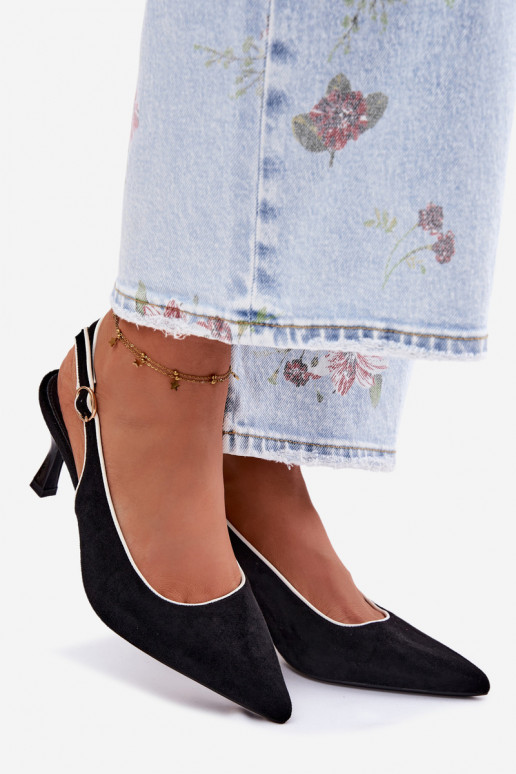 Sandálias femininas com salto finoLamóParaką cor preta Relmira