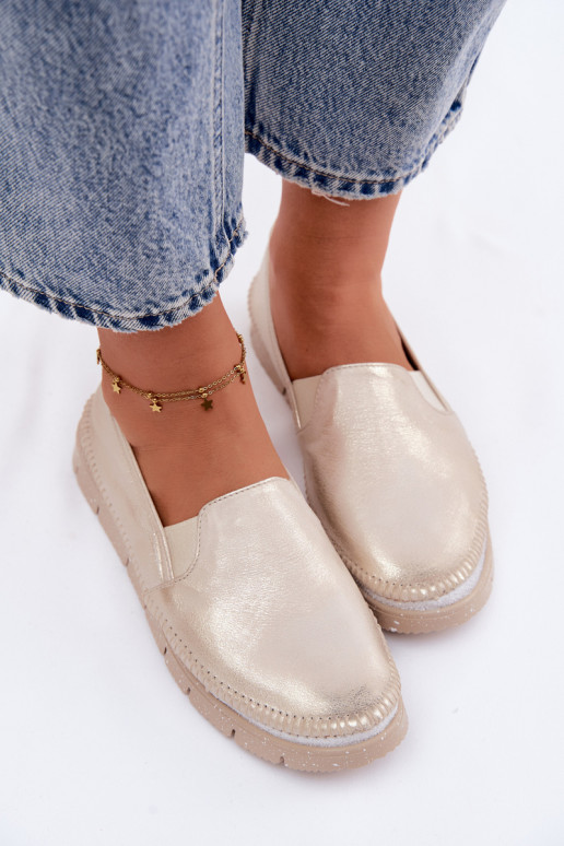 Sapatos femininos dourados de couro slip-on Przecierany