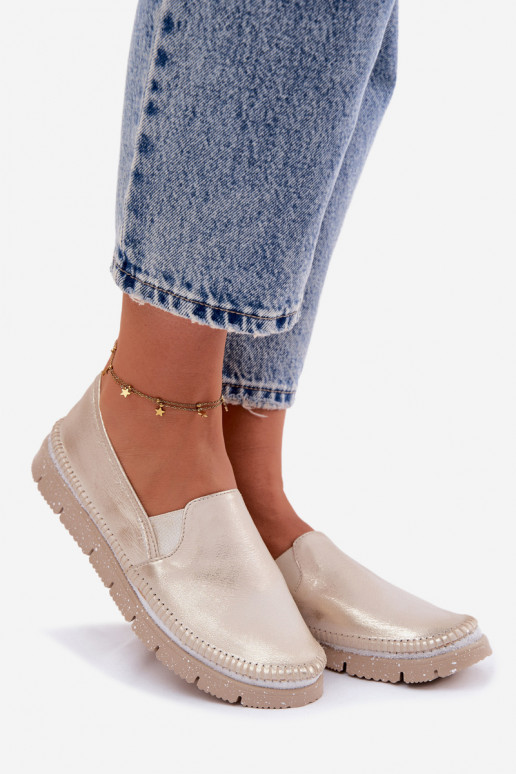 Sapatos femininos dourados de couro slip-on Przecierany