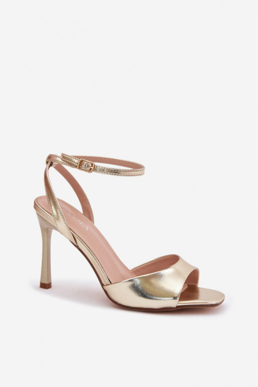 Sandálias femininas com salto finoImitacji Skóry cor dourada Olissey