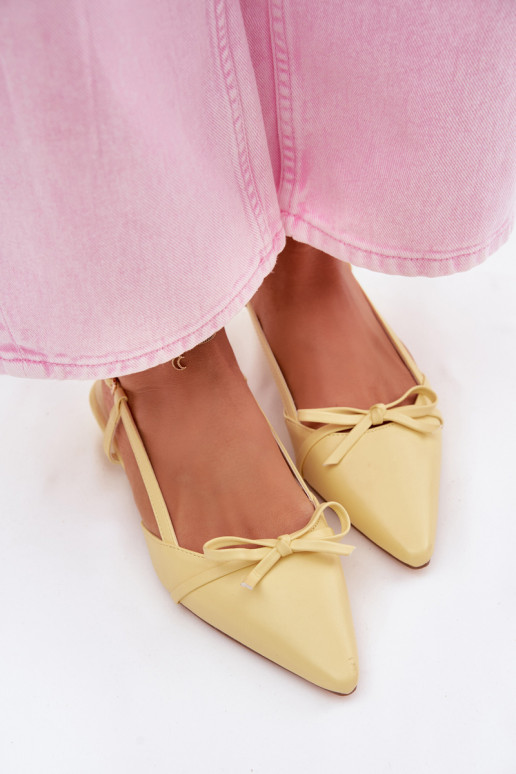 Sandálias femininasImitacji Skóry De salto baixo cor amarela Jelmera