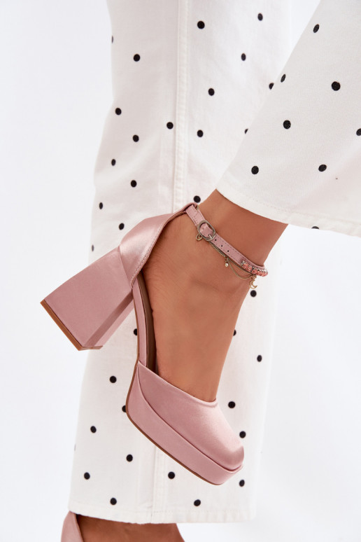 sandálias com saltoSatynoParaym EMykończeniem Szampańskie Calistae