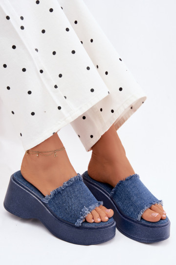 Chinelos femininos com uma plataforma Tem que serterial jeans Virelia