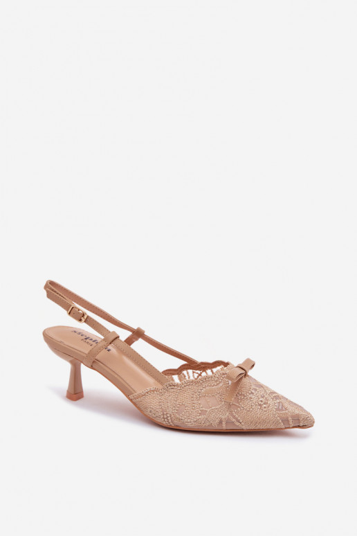 Sandálias com cordões Feminino Habilitado obcasie com fitas bege Tem que serribelle