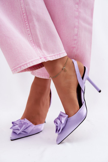 Sandálias femininas com salto finoSatynoParaym EMykończeniem Cor violeta Irina