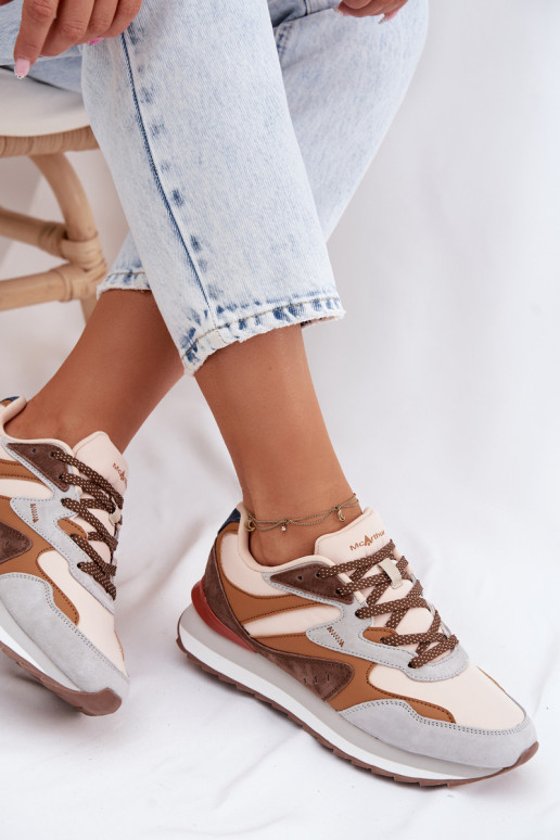 À modalo de tênis Feminino de camurça McArthur MA253EM cor marrom