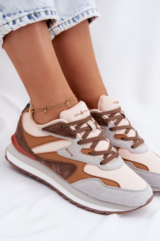 À modalo de tênis Feminino de camurça McArthur MA253EM cor marrom