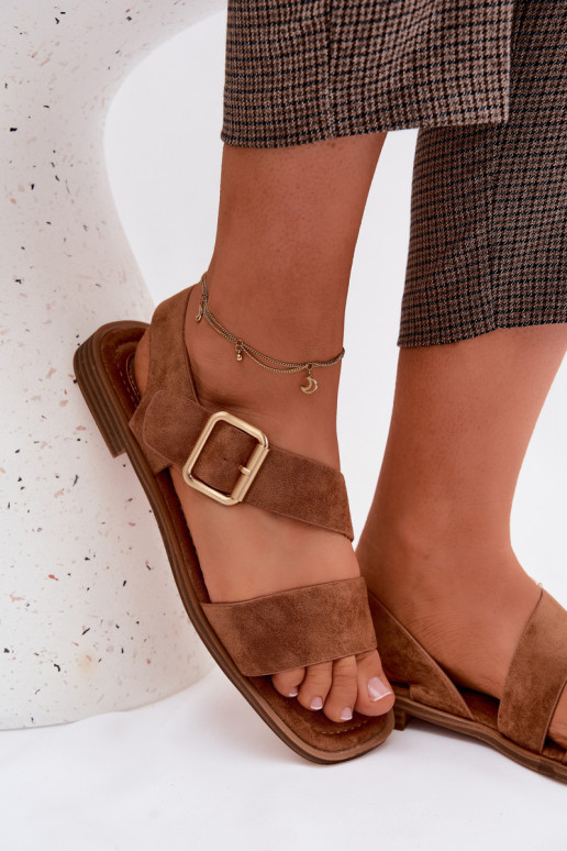 Sandálias femininas com salto largo com fivelas douradas cor marrom Verissea