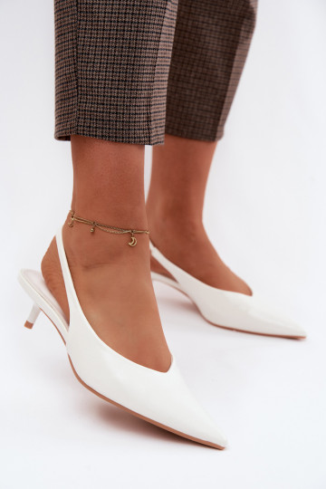 Sandálias lacadas para mulheresImitacji Skóry com salto cor branca Averelle 2