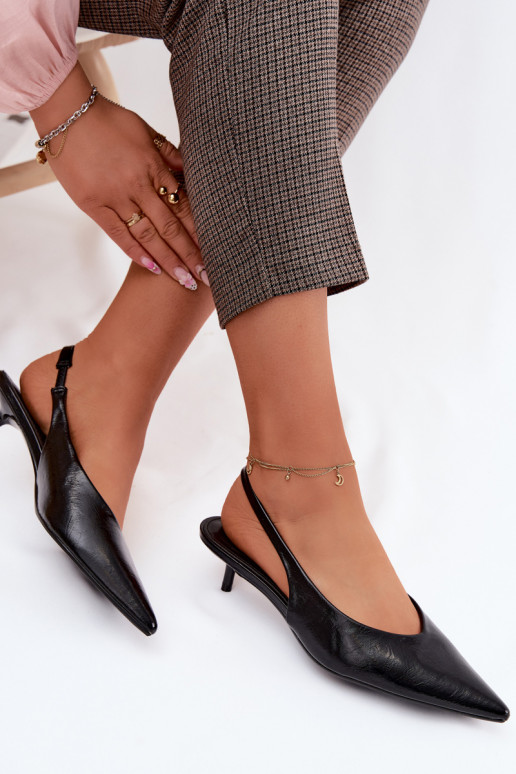 Sandálias lacadas para mulheresImitacji Skóry com salto cor preta Averelle