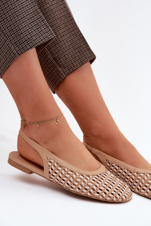 Sandálias femininas com elementos abertos cor marrom Selviora