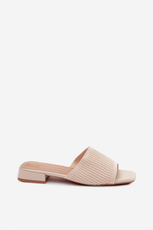  Chinelos femininos com salto largo cor de marfim Belissea