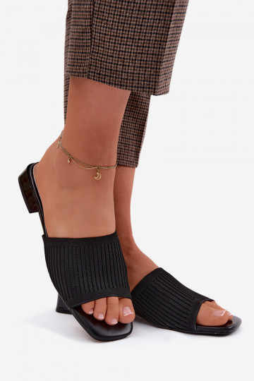  Chinelos femininos com salto largo cor preta Belissea