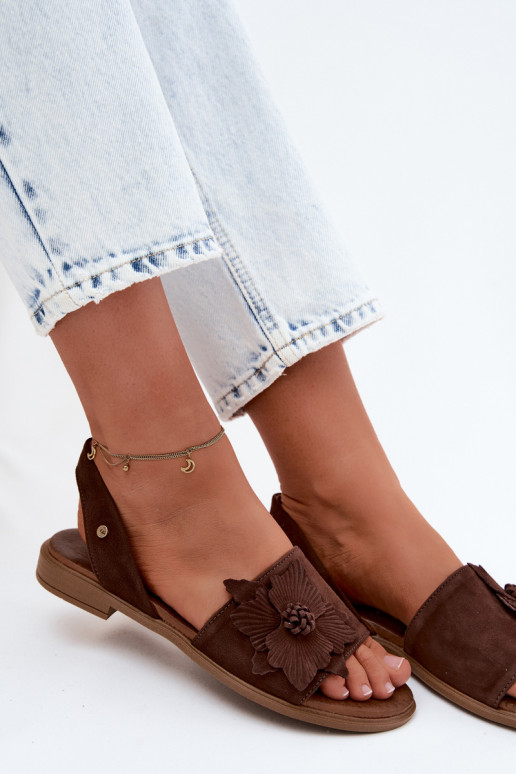 Pele Sandálias de camurça com salto largo Com decorações Uma flor Zazoo 407471 CzekoladoParae