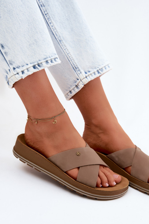 Pele Chinelos femininos de camurça Tem que serciejka P7504-04 bege