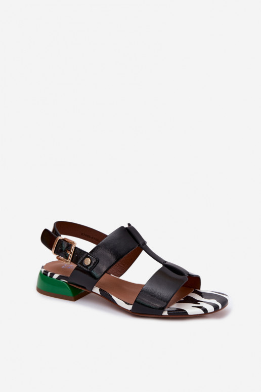 Sandálias femininascom efeito vernizj Skóry Tem que serciejka K7455-01 cor preta