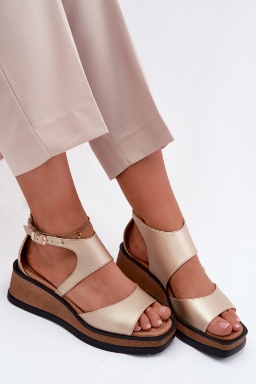 Pele Sandálias plataforma Tem que serciejka K7471-26 cor dourada