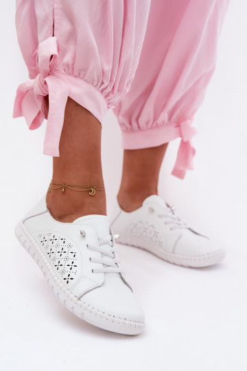 Sapatos com elementos recortados em couro natural na cor branca Flaria 2
