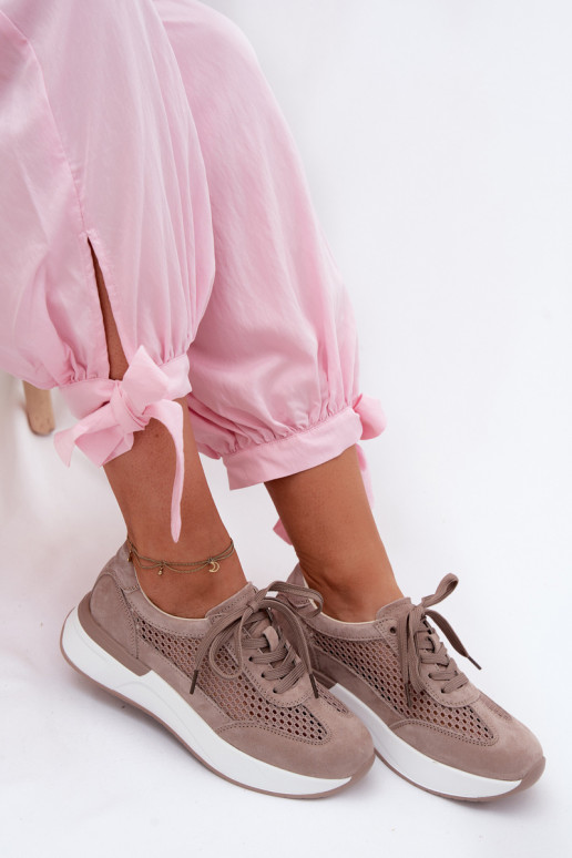 Pele de camurça À modalo de tênis com uma plataforma bege Norisa