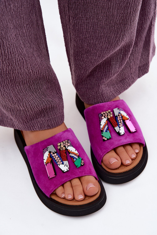 Pele Chinelos femininos de camurça com enfeites com uma plataforma Vinceza 66942 cor rosa