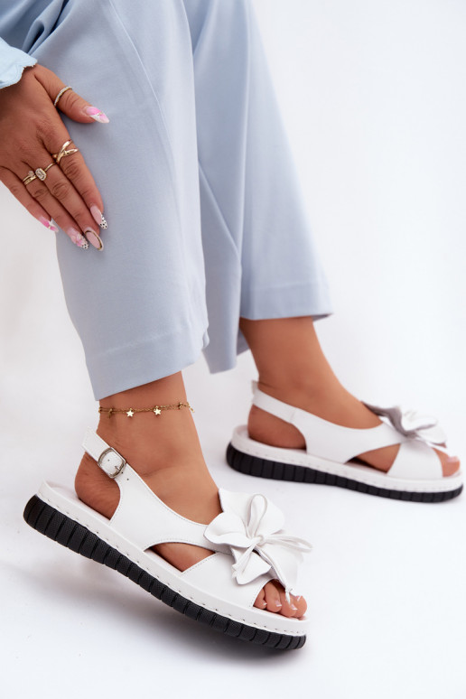 Sandálias femininas Feminino Com decorações com floresem Vinceza 66917 cor branca