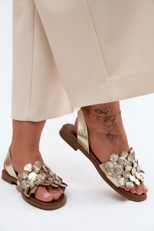 Sandálias femininas com salto largo Zazoo 40468 cor dourada