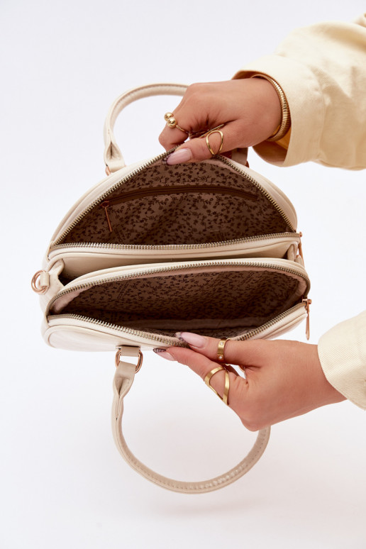 Bolsa tipo mala de viagem cor areia brilhante em couro sintético Soraya