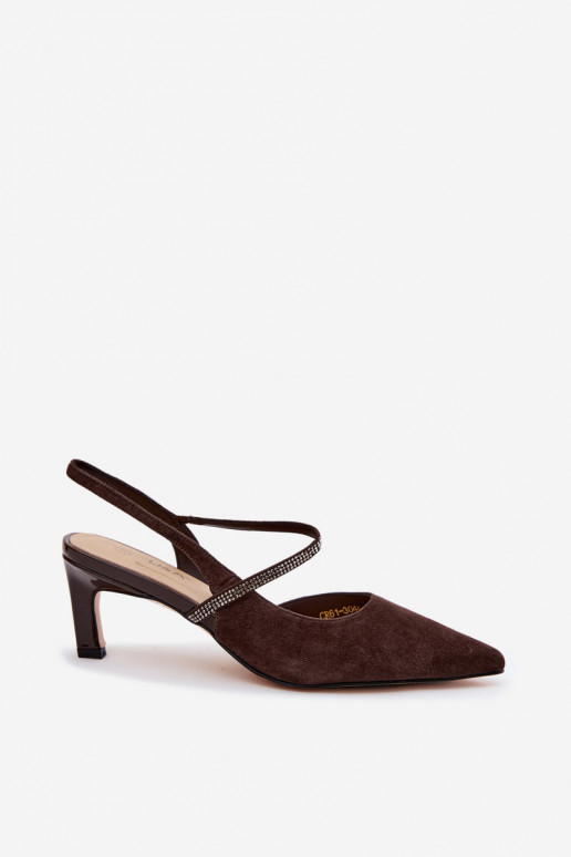 Sapatos de salto elegantes em camurça de cor chocolate com tiras decorativas D&A