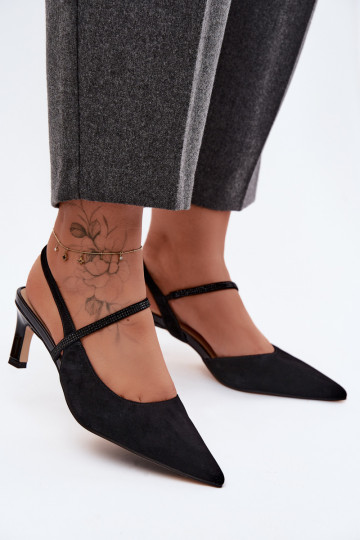Sapatos de salto elegantes em camurça preta com tiras decorativas D&A