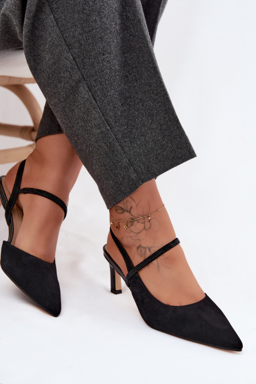 Sapatos de salto elegantes em camurça preta com tiras decorativas D&A