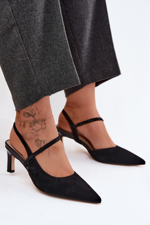 Sapatos de salto elegantes em camurça preta com tiras decorativas D&A