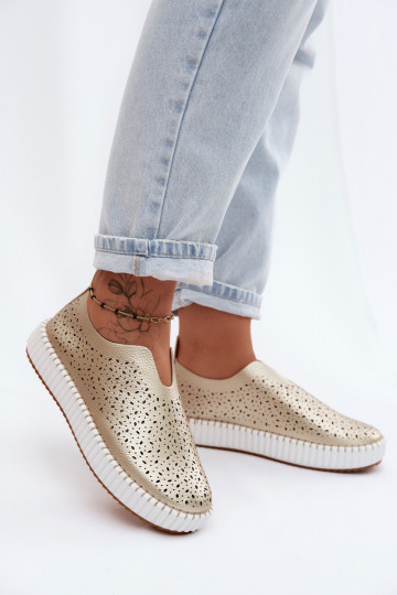 Sapatos slip-on com elementos de renda e plataforma em dourado Glamma 2