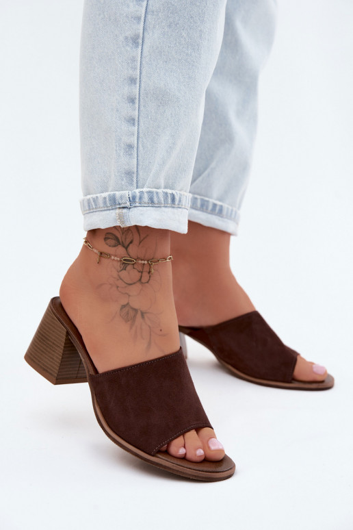 Pele Chinelos femininos de camurça com salto Zazoo 40519 CzekoladoParae