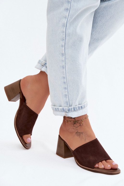 Pele Chinelos femininos de camurça com salto Zazoo 40519 CzekoladoParae