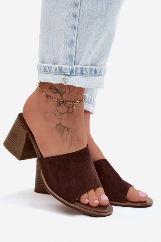 Pele Chinelos femininos de camurça com salto Zazoo 40519 CzekoladoParae