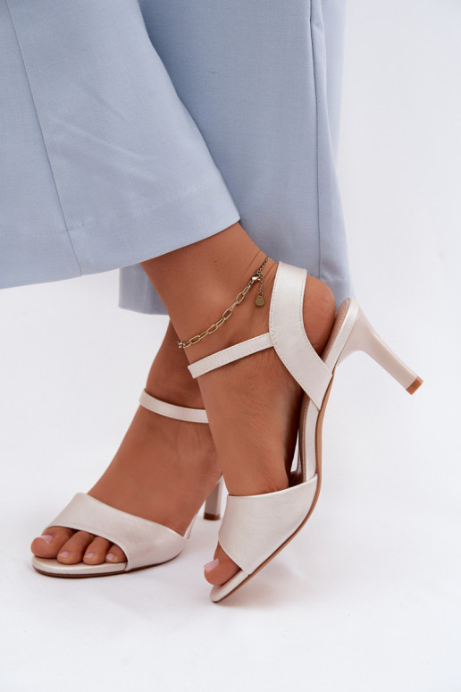 Sandálias femininas Habilitado Smukłym Obcasie Sergio Leone SK347 cor prata