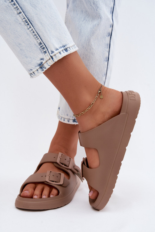 Chinelos leves femininos D.Franklin DFSH413004 na cor areia